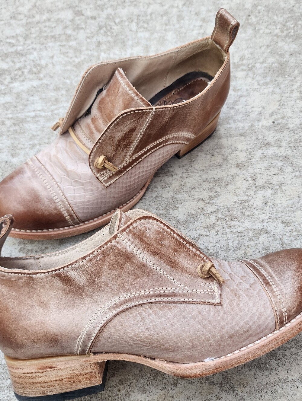 Freebird by Steven Mabel Taupe Multi Leather Oxford Loafers, Size Womens 9